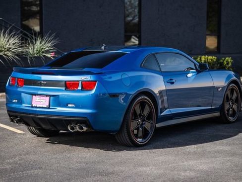 Used 2013 Chevrolet Camaro SS w/ Hot Wheels Special Edition image 9