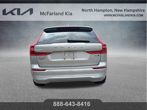 Used 2023 Volvo XC60 B5 Core w/ Climate Package AWD/4WD image 4