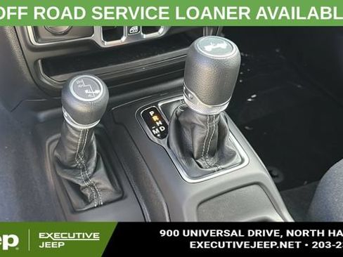 Used 2025 Jeep Wrangler Unlimited Sport AWD/4WD image 19