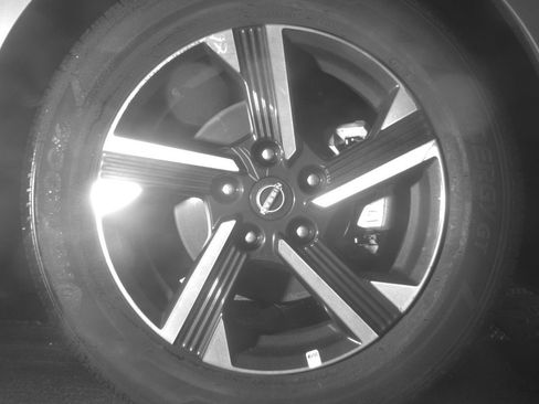 Used 2025 Nissan Sentra SV image 13