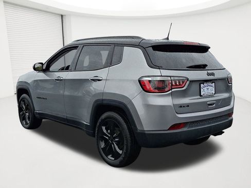 Used 2020 Jeep Compass Latitude image 4