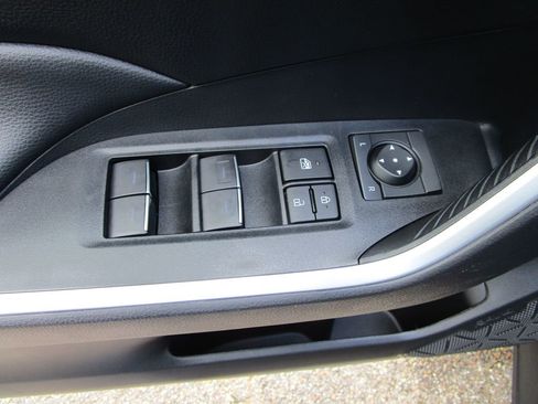 Used 2022 Toyota RAV4 XLE image 20