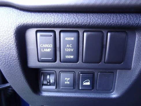 Used 2021 Nissan Titan PRO-4X w/ Pro-4x Convenience Package image 13