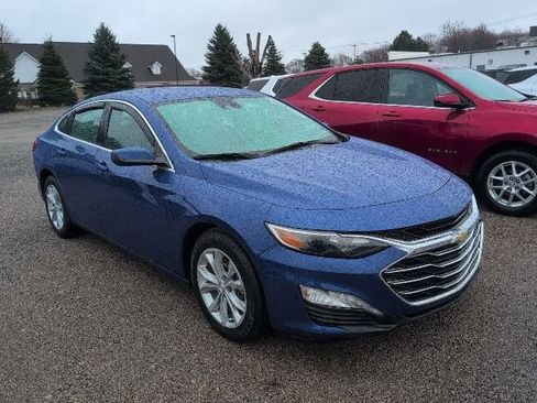 Used 2023 Chevrolet Malibu LT image 3