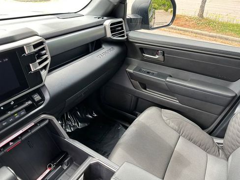 Used 2025 Toyota Tundra SR5 AWD/4WD image 28