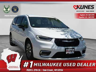 Used 2024 Chrysler Pacifica Limited