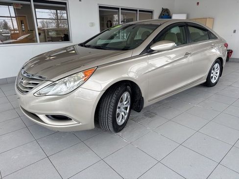 Used 2011 Hyundai Sonata GLS image 3