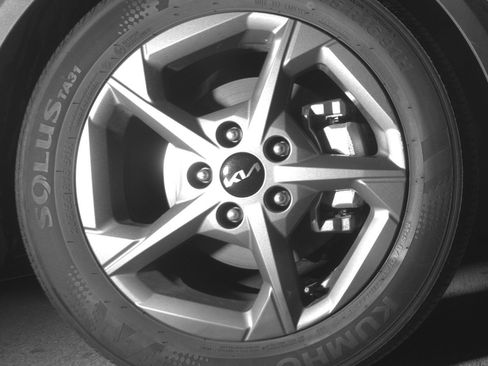 Used 2025 Kia K4 LXS image 12