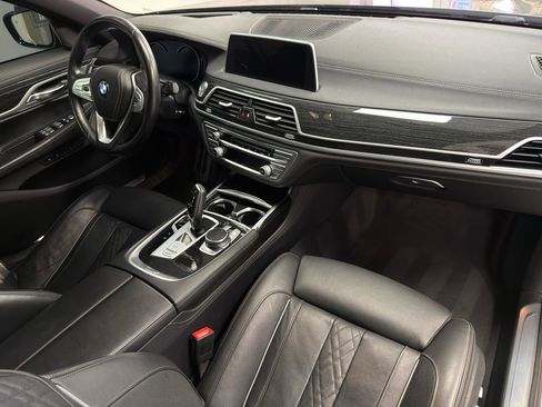 Used 2019 BMW 750i xDrive w/ M Sport Package AWD/4WD image 27