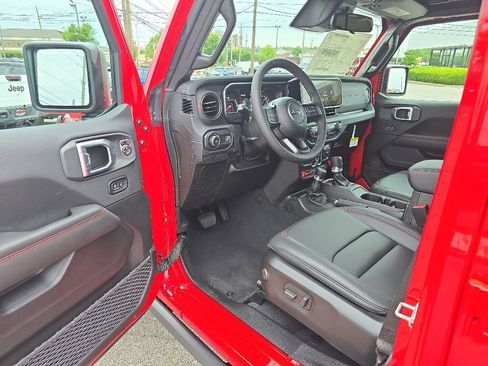 New 2026 Jeep Wrangler Unlimited Rubicon AWD/4WD image 12