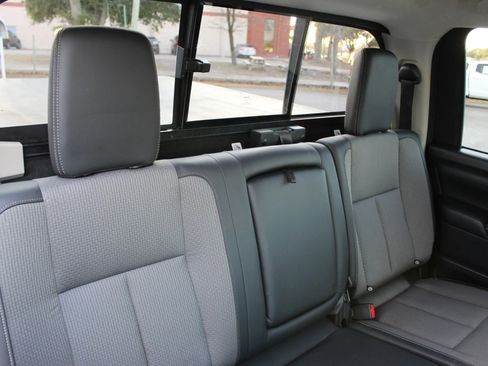 Used 2017 Nissan Titan S image 23