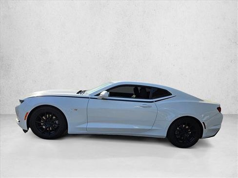 Used 2020 Chevrolet Camaro LT image 8