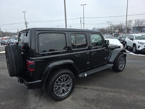 Used 2024 Jeep Wrangler High Altitude image 4