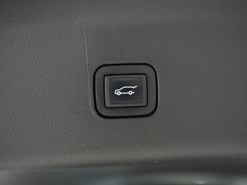 Used 2021 Buick Enclave Premium w/ Surround and Sites Package image 12