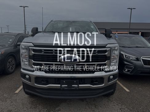 Used 2024 Ford F250 XLT w/ FX4 Off-Road Package AWD/4WD image 1