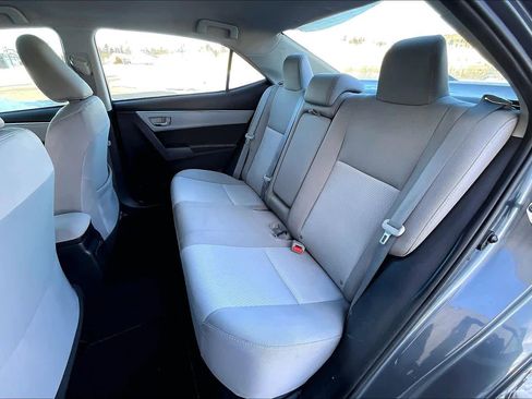 Used 2016 Toyota Corolla LE image 21