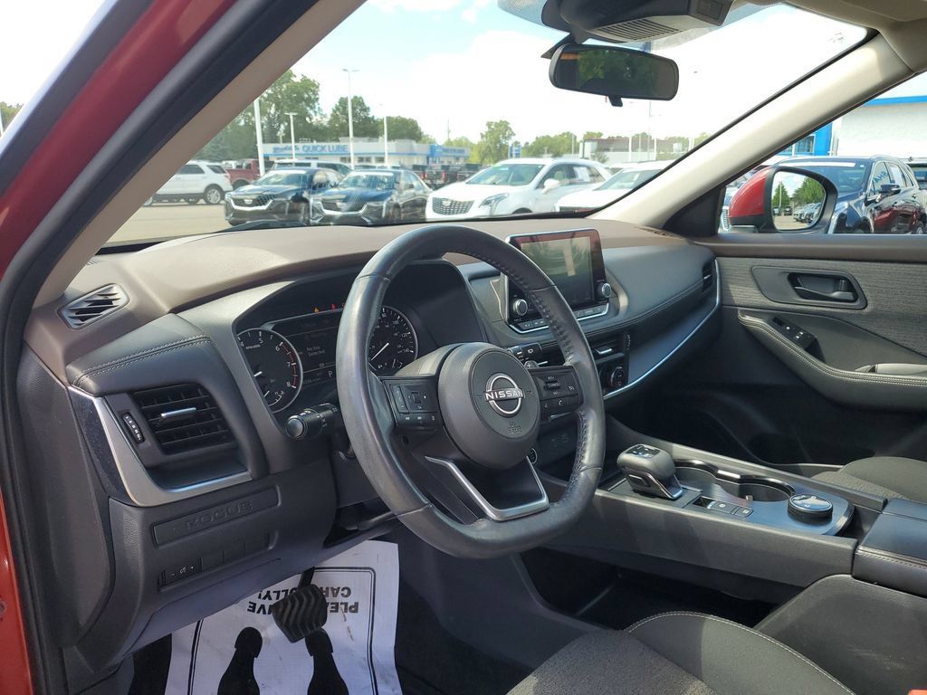 Used 2022 Nissan Rogue S AWD/4WD image 9
