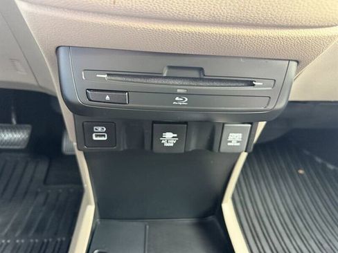 Used 2023 Honda Odyssey Elite image 10