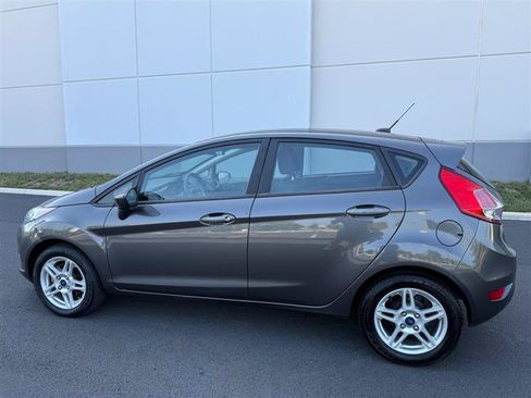 Used 2019 Ford Fiesta SE FWD image 6