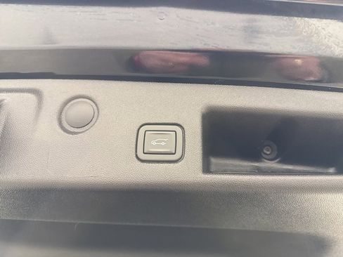 Used 2024 Chevrolet Equinox LT w/ LPO, Floor Liner Package image 10