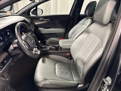 Certified 2023 Kia Sportage X-Line w/ X-Line Premium Package image 3