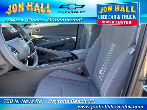 Used 2024 Hyundai Elantra SEL image 18