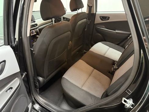 Used 2021 Hyundai Kona SE image 28