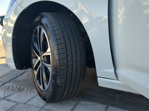 Certified 2025 Volkswagen Jetta Sport image 32