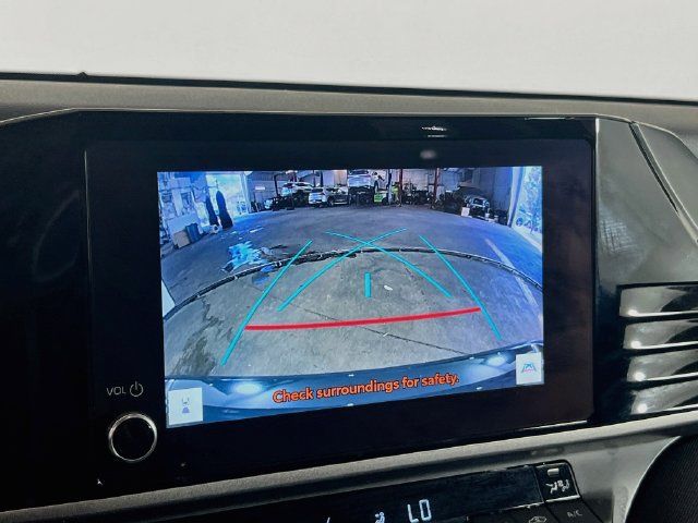 Used 2025 Toyota Camry LE FWD image 13