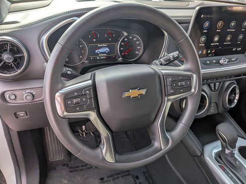 Used 2025 Chevrolet Blazer LT AWD/4WD image 22