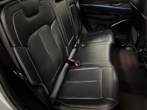 Used 2023 Jeep Grand Cherokee Overland image 61