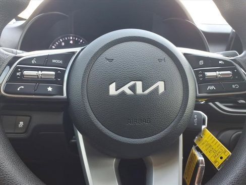 Used 2023 Kia Forte LXS image 21