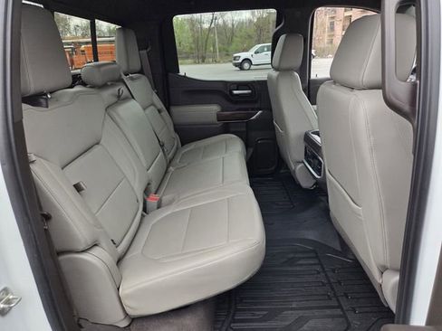 Used 2021 GMC Sierra 1500 SLT AWD/4WD image 16