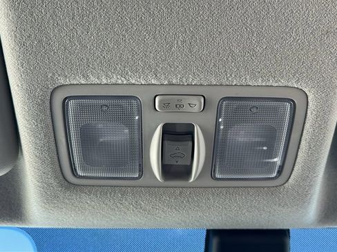 Used 2025 Hyundai Venue SEL image 30