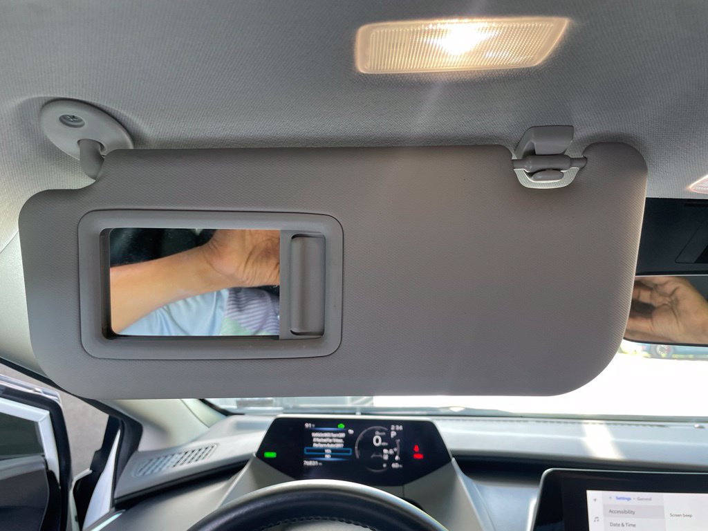 Used 2023 Toyota Prius LE FWD image 29