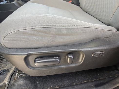 Used 2020 Toyota Tacoma SR5 image 9