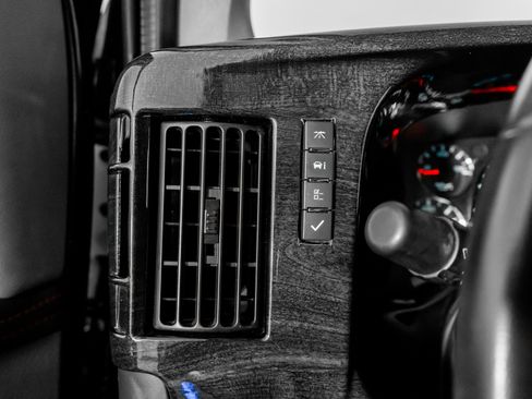 Used 2023 GMC Savana 2500 image 44