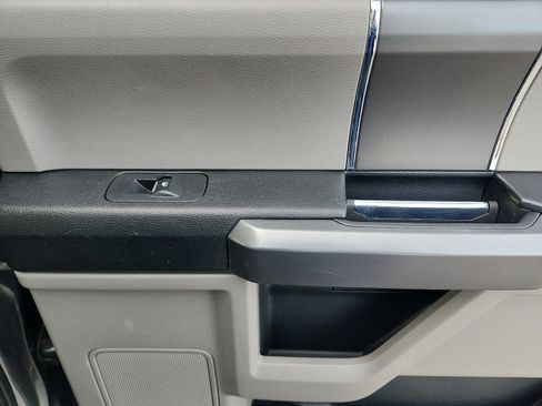 Used 2016 Ford F150 XLT w/ Equipment Group 301A Mid image 31