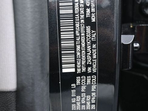 Used 2019 Alfa Romeo Stelvio w/ Nero Edizione image 17