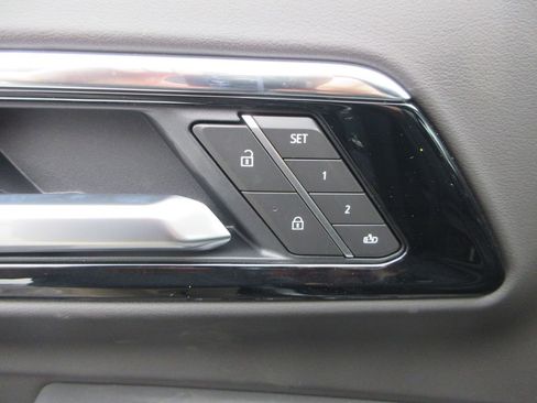 New 2026 Chevrolet Suburban Z71 w/ Comfort Package image 24