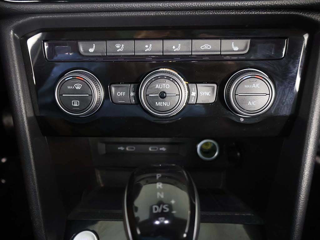 Used 2023 Volkswagen Taos SEL AWD/4WD image 49