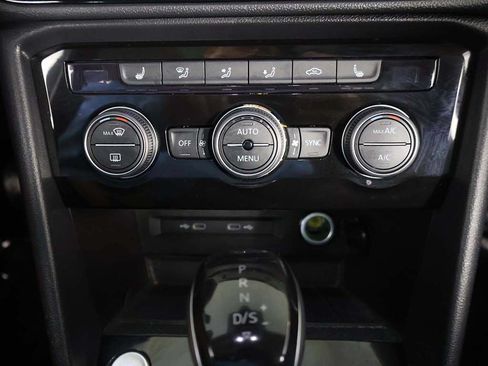 Used 2023 Volkswagen Taos SEL AWD/4WD image 49