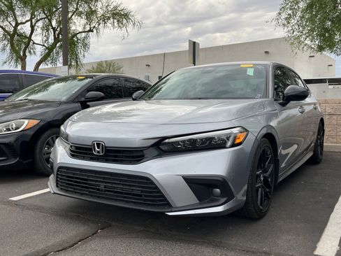 Certified 2022 Honda Civic Sport image 2