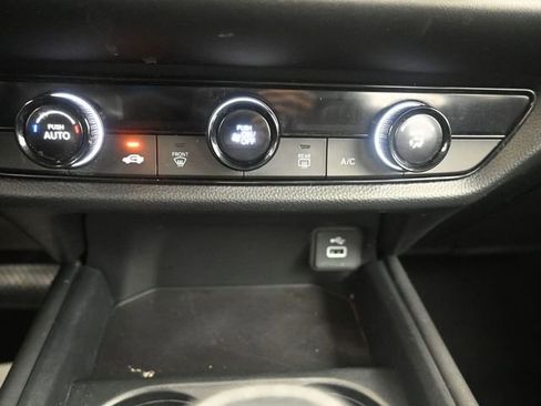 Used 2024 Honda HR-V LX image 18