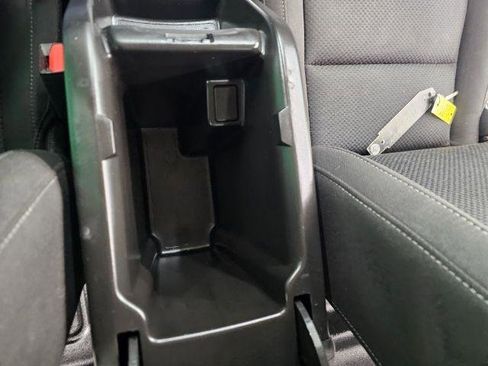 Used 2021 Chevrolet Colorado LT w/ Fleet Safety Package image 19