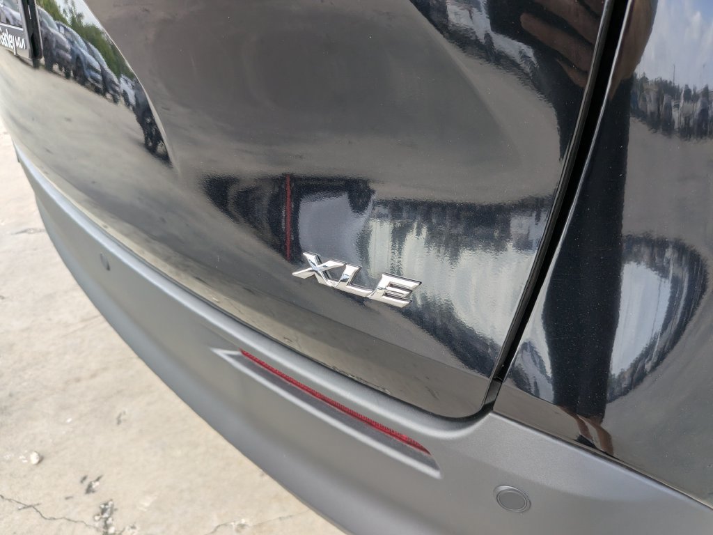 Used 2026 Toyota Sienna XLE FWD image 13