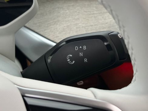 New 2025 Volkswagen ID. Buzz 1st Edition image 30