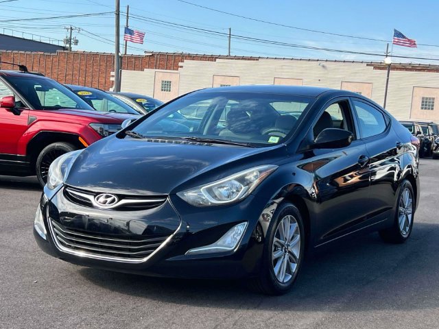 Used 2014 Hyundai Elantra SE w/ Option Group 02 FWD image 4