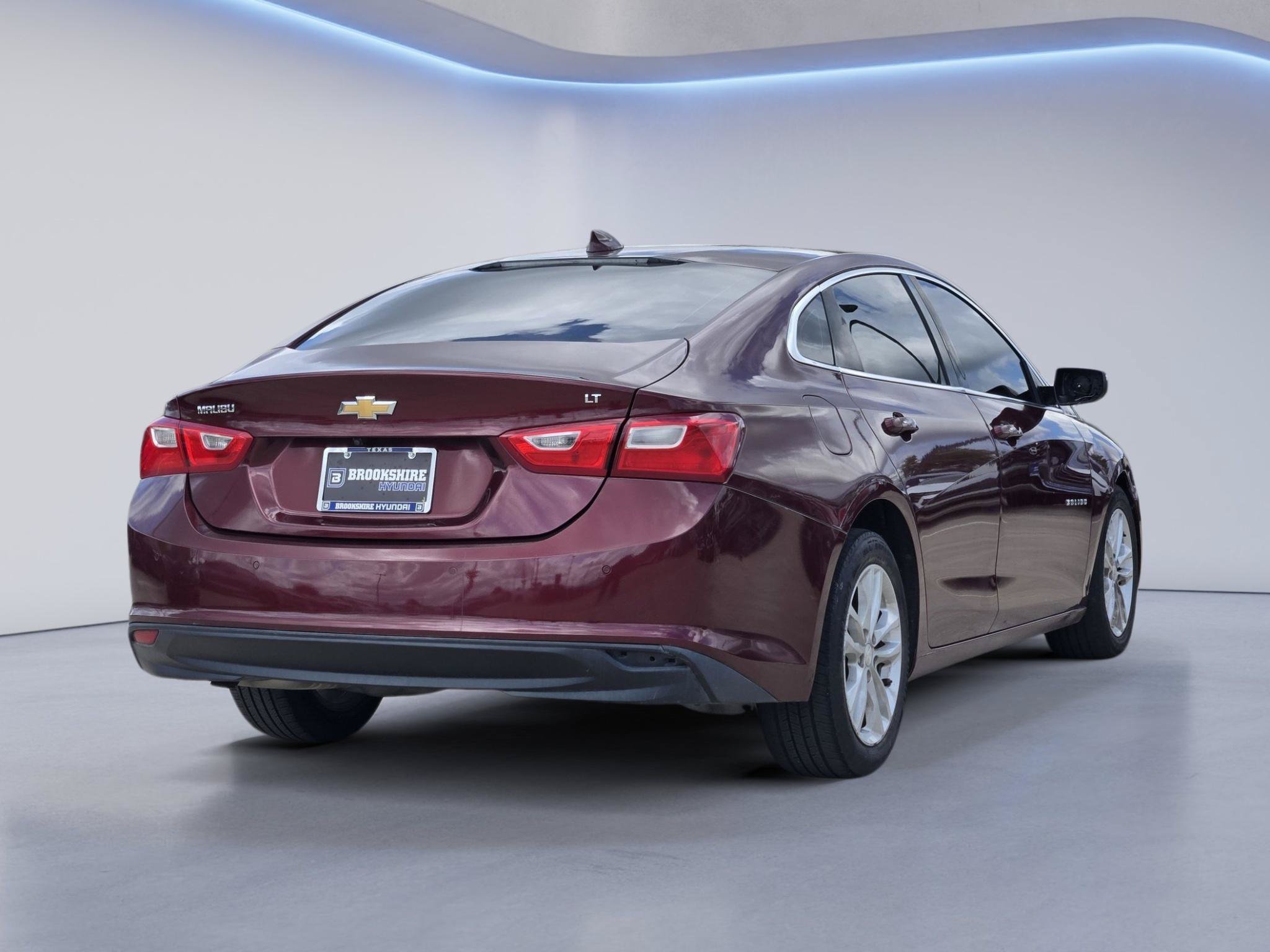 Used 2016 Chevrolet Malibu LT w/ Driver Confidence Package FWD image 6