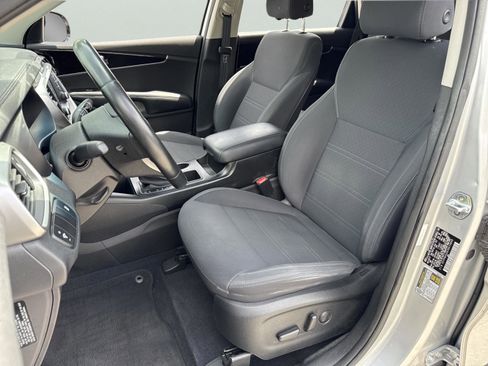 Used 2018 Kia Sorento FWD image 22